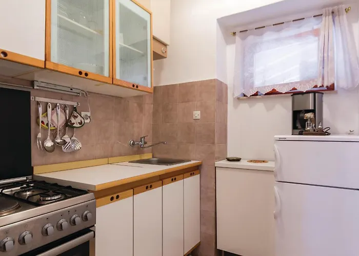 Two-bedroom In بنجول