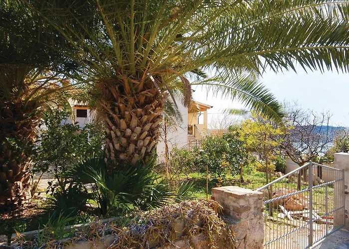 Two-bedroom In شقة بنجول