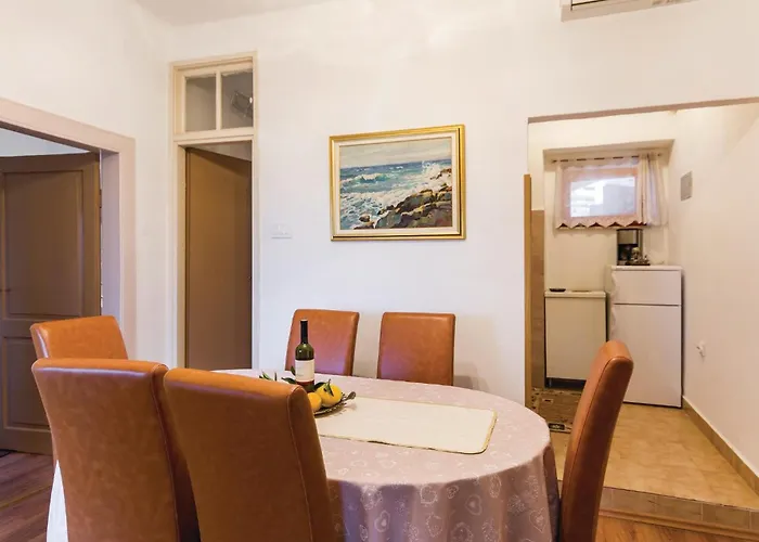 Two-bedroom In 반졸레