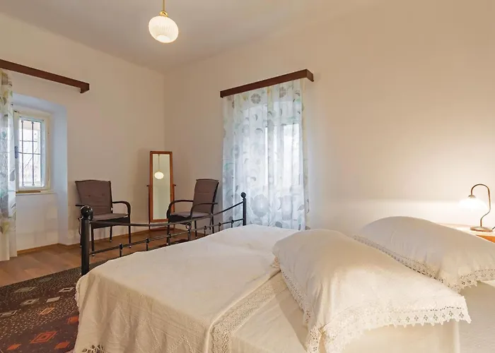 Two-bedroom In 반졸레